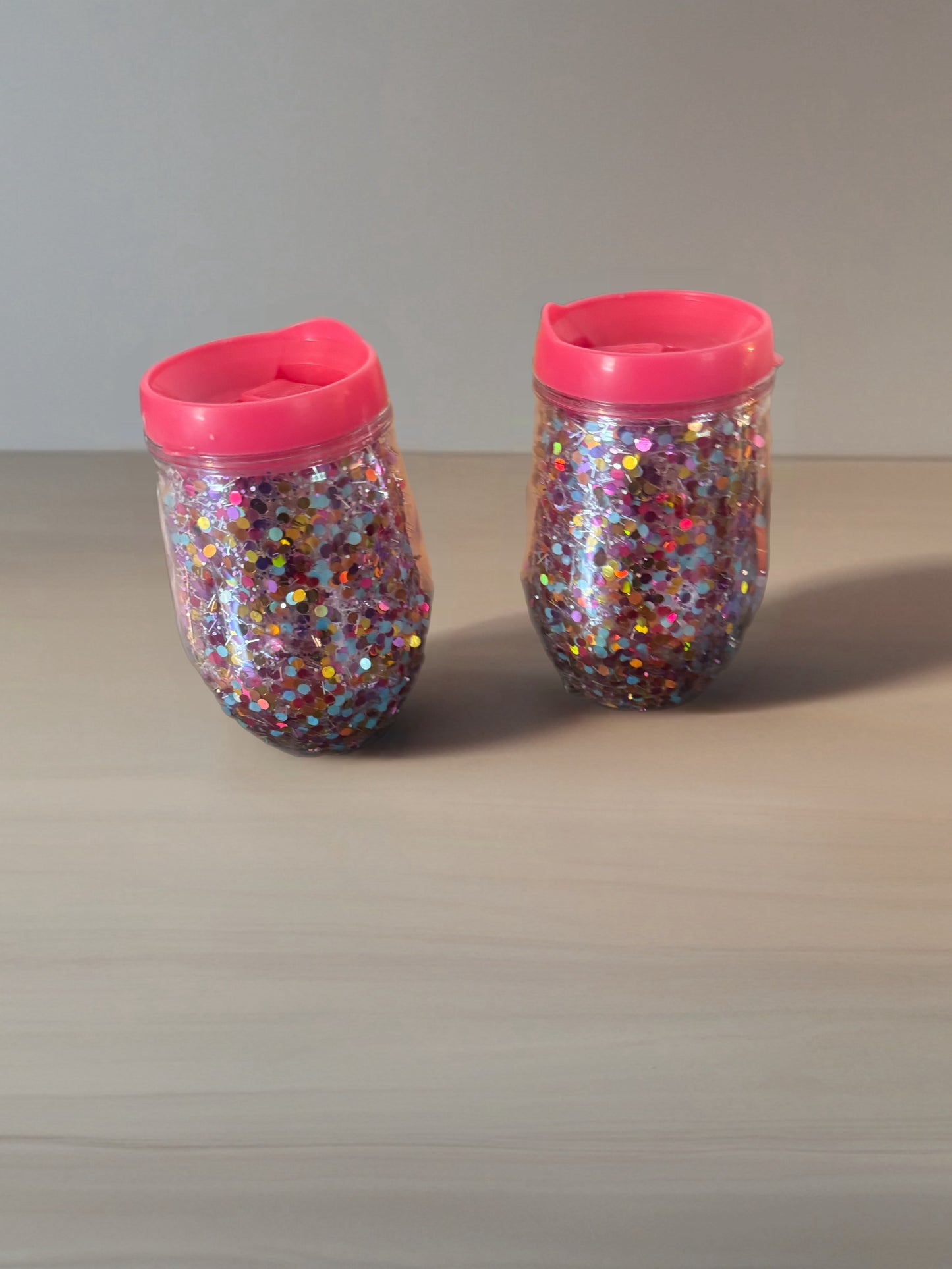 2 pack Hot Pink Glitter Cups with Lids